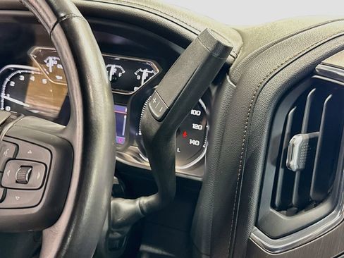 Used 2021 GMC Sierra 1500 AT4 w/ AT4 Preferred Package AWD/4WD image 17