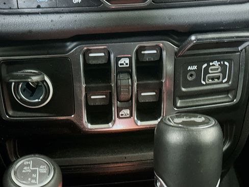 Used 2024 Jeep Wrangler Sahara w/ Technology Group image 26