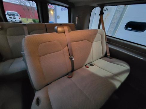 Used 2017 Chevrolet Express 3500 LT w/ LT Preferred Equipment Group image 40