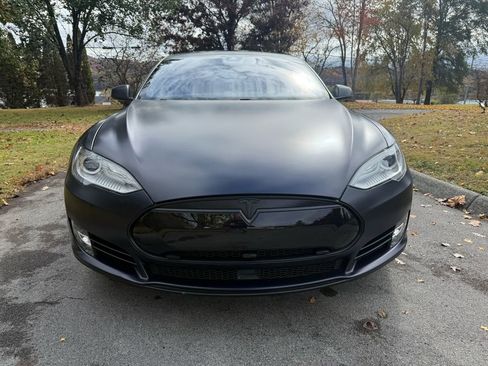 Used 2015 Tesla Model S P85D image 2