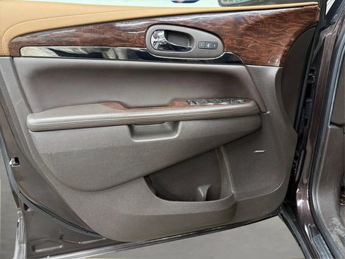 Used 2017 Buick Enclave Premium w/ Experience Buick Package FWD image 36