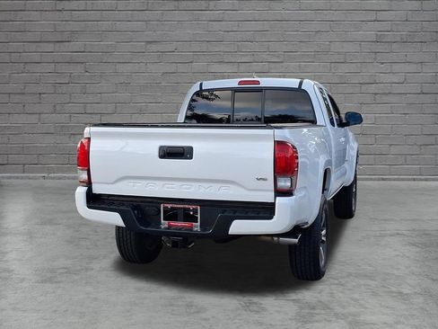 Used 2016 Toyota Tacoma TRD Sport w/ Towing Package AWD/4WD image 8