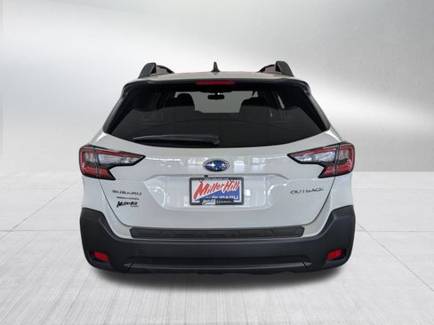 Used 2025 Subaru Outback Premium image 19