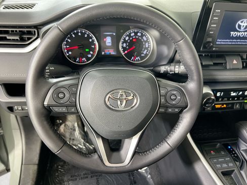 Used 2022 Toyota RAV4 XLE w/ Convenience Package AWD/4WD image 11