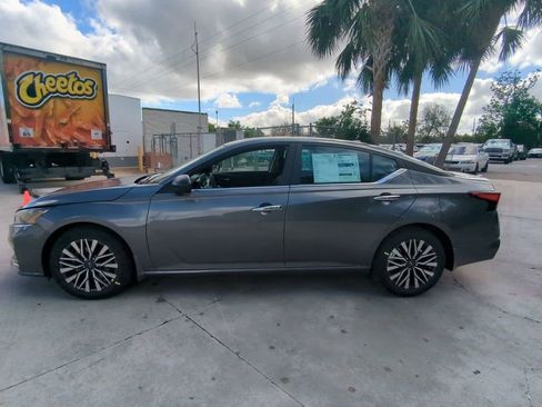 Certified 2025 Nissan Altima 2.5 SV image 8