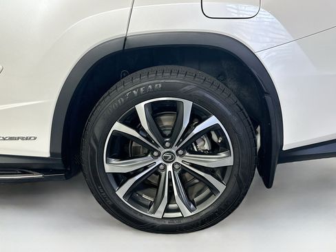 Used 2020 Lexus RX 450hL AWD w/ Premium Package image 11