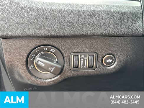 Used 2021 Chrysler 300 Touring L image 37