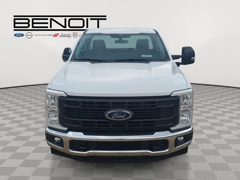 New 2026 Ford F250 XL w/ XL Chrome Package image 2