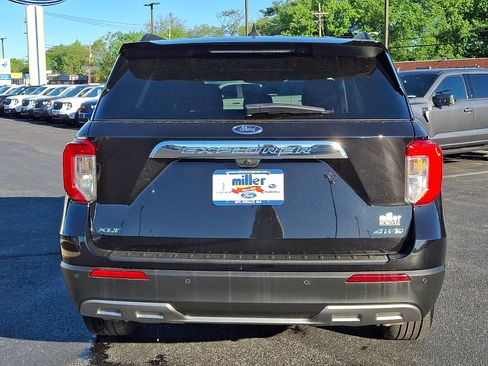 Certified 2023 Ford Explorer XLT w/ Equipment Group 202A AWD/4WD image 5