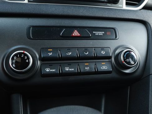 Used 2019 Kia Sportage LX FWD image 10