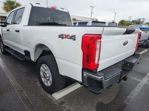 Used 2024 Ford F250 XLT image 4