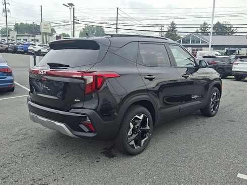 New 2026 Kia Seltos S AWD/4WD image 3