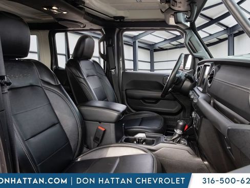 Used 2022 Jeep Wrangler Unlimited Sahara w/ Cold Weather Group AWD/4WD image 20