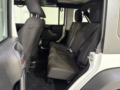 Used 2013 Jeep Wrangler Unlimited Sport image 10