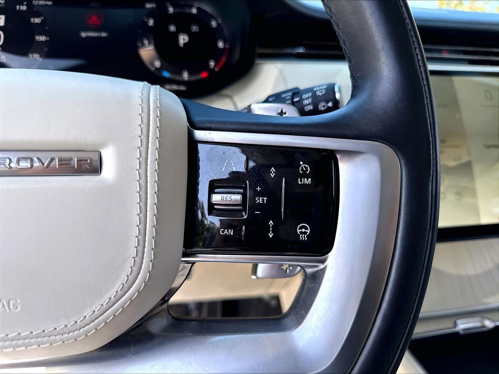 Used 2024 Land Rover Range Rover SE AWD/4WD image 19