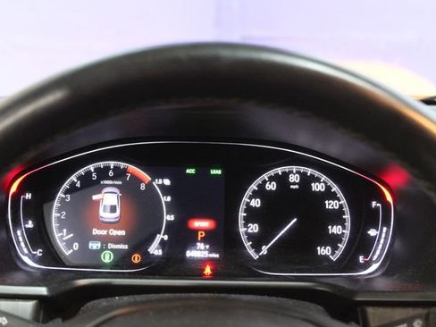Used 2019 Honda Accord Touring image 18