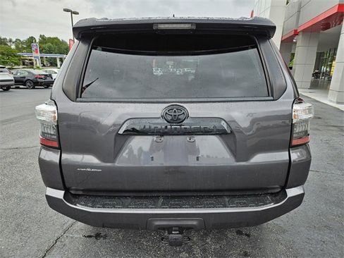 Used 2020 Toyota 4Runner 4WD image 6
