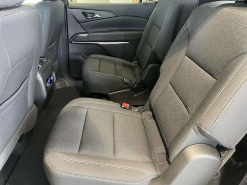 New 2026 Chevrolet Traverse LT image 11