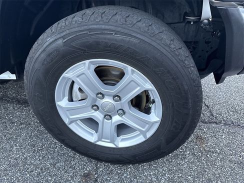 Used 2022 Jeep Wrangler Sport S image 14