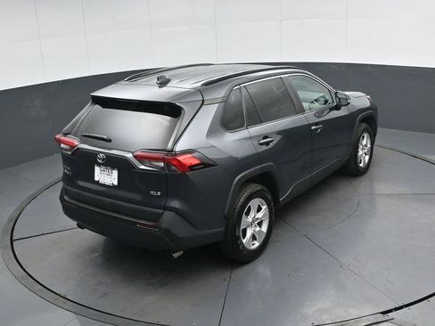 Used 2020 Toyota RAV4 XLE image 42
