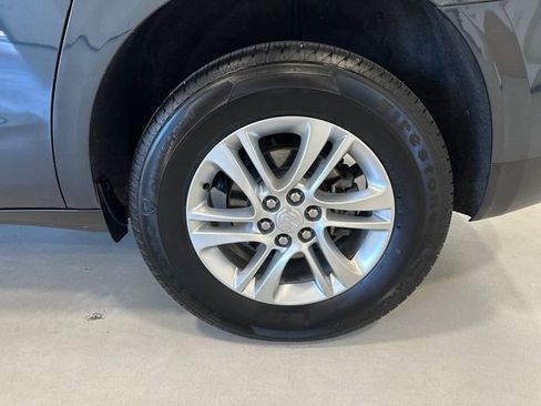 Used 2019 Buick Enclave Essence AWD/4WD image 16