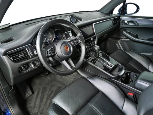 Certified 2022 Porsche Macan GTS AWD/4WD image 4