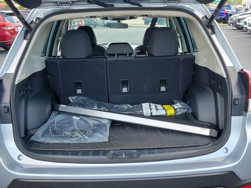 Certified 2023 Subaru Forester Premium AWD/4WD image 12