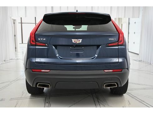 Used 2021 Cadillac XT4 Luxury w/ Cold Weather Package image 6