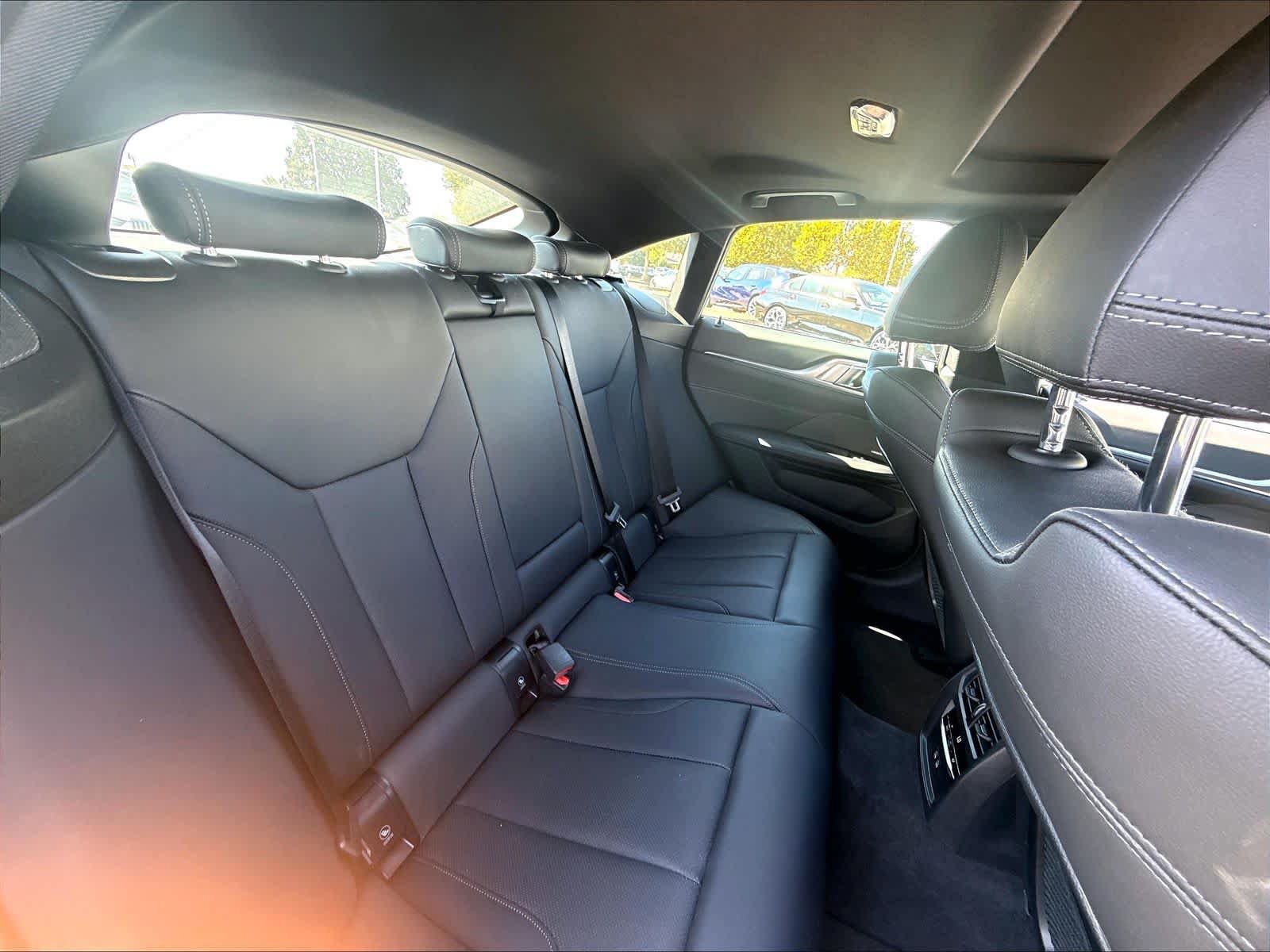Used 2023 BMW i4 eDrive40 RWD image 27