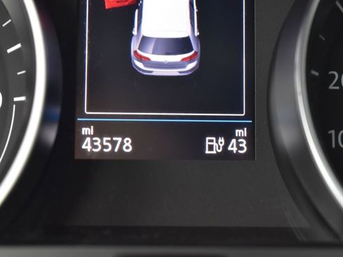 Used 2019 Volkswagen e-Golf SE w/ Driver Assistance Package image 9