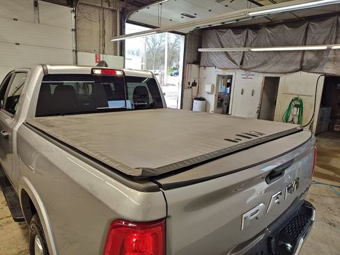 Used 2025 RAM 1500 Big Horn AWD/4WD image 30