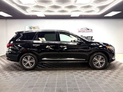 Used 2020 INFINITI QX60 Luxe w/ Essential Package FWD image 16