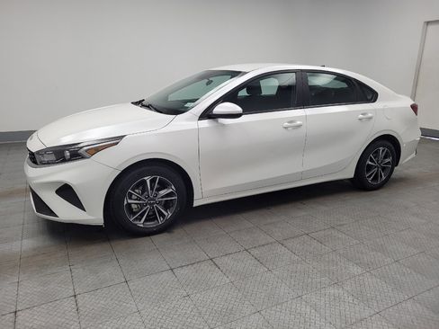 Used 2024 Kia Forte LXS FWD image 2