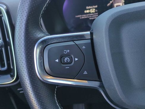 Used 2021 Volvo XC40 P8 Recharge w/ Advanced Package image 23