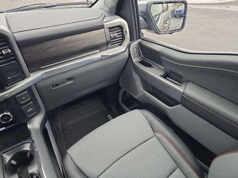 New 2025 Ford F150 Lariat w/ Equipment Group 501A Mid image 11