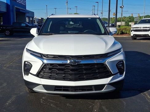 Used 2024 Chevrolet Blazer LT w/ Convenience Package FWD image 2