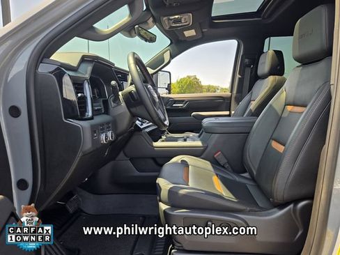 Used 2025 GMC Sierra 2500 AT4 w/ AT4 Premium Plus Package AWD/4WD image 9