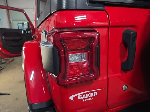 Used 2019 Jeep Wrangler Unlimited Rubicon image 32