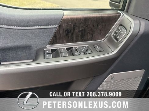 Used 2025 Ford F250 Lariat w/ FX4 Off-Road Package image 20