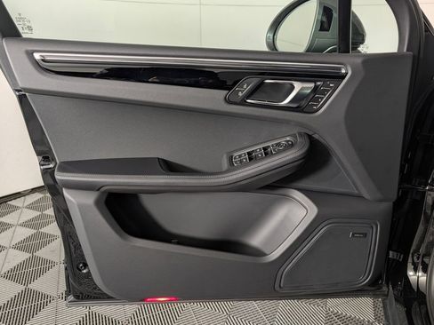 New 2026 Porsche Macan Turbo image 25