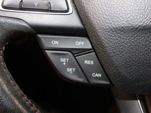 Used 2021 Ford EcoSport SE w/ SE Convenience Package image 19