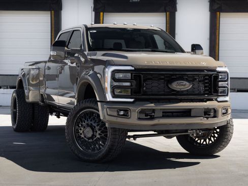Used 2026 Ford F450 Platinum w/ Platinum Plus Package AWD/4WD image 43