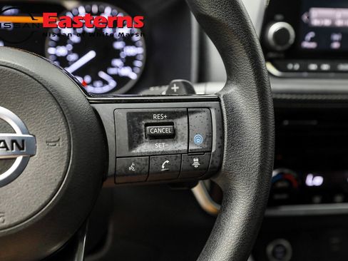 Used 2021 Nissan Rogue SV image 34