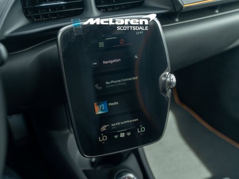 Used 2023 McLaren Artura image 29