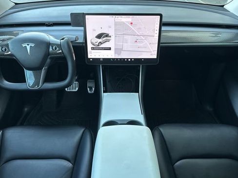 Used 2021 Tesla Model Y Long Range image 15