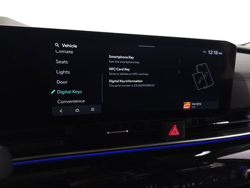 Used 2025 Kia Carnival SX Prestige image 30