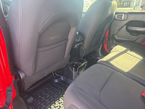 Used 2019 Jeep Wrangler Unlimited Sport S image 26