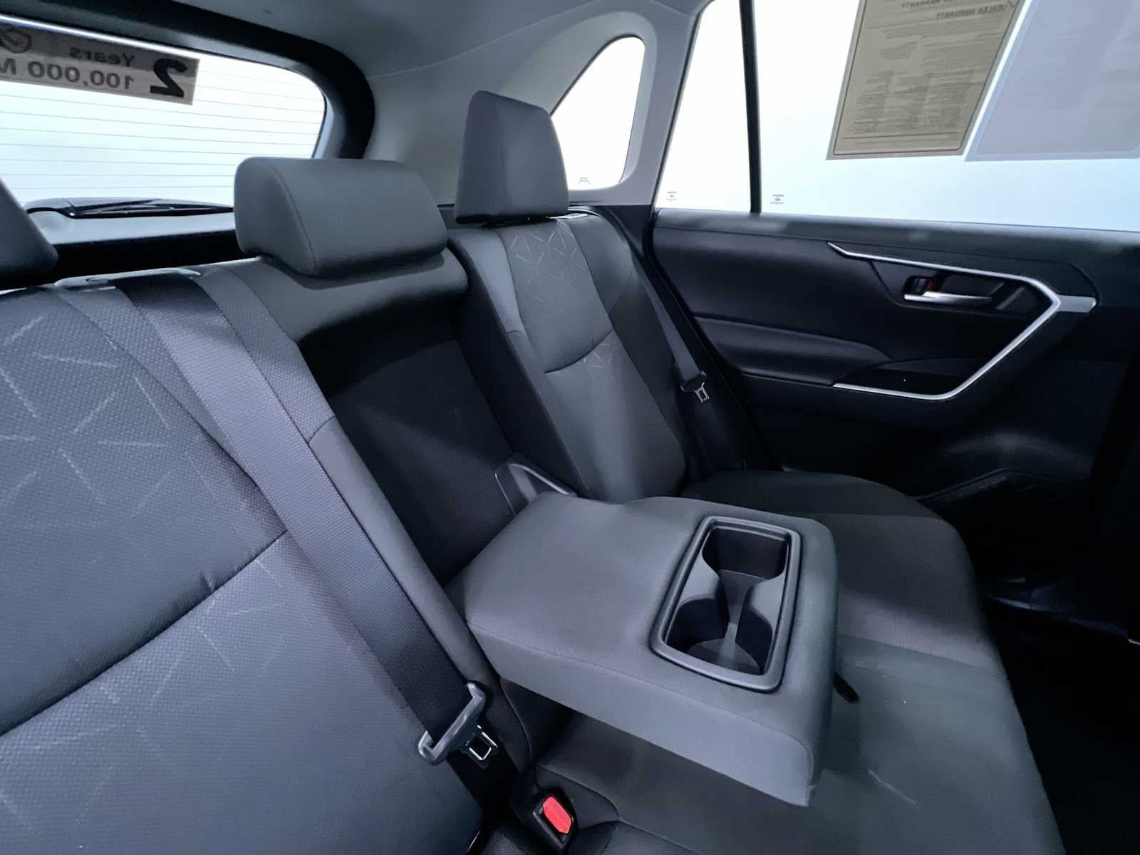 Used 2025 Toyota RAV4 XLE AWD/4WD image 37