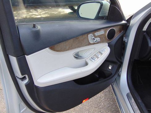 Used 2016 Mercedes-Benz C 300 4MATIC Sedan image 16