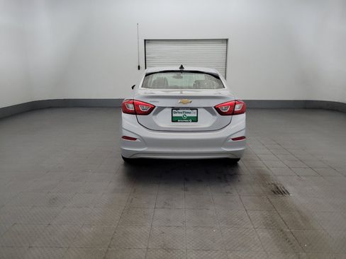 Used 2018 Chevrolet Cruze LS FWD image 6